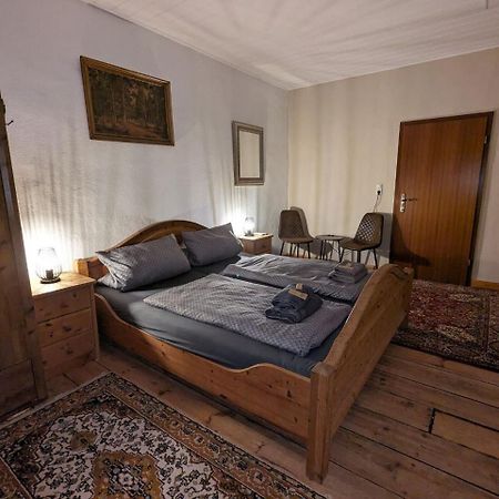 Gasthaus "Zum Goldenen Ross" Uhlstadt-Kirchhasel Bagian luar foto